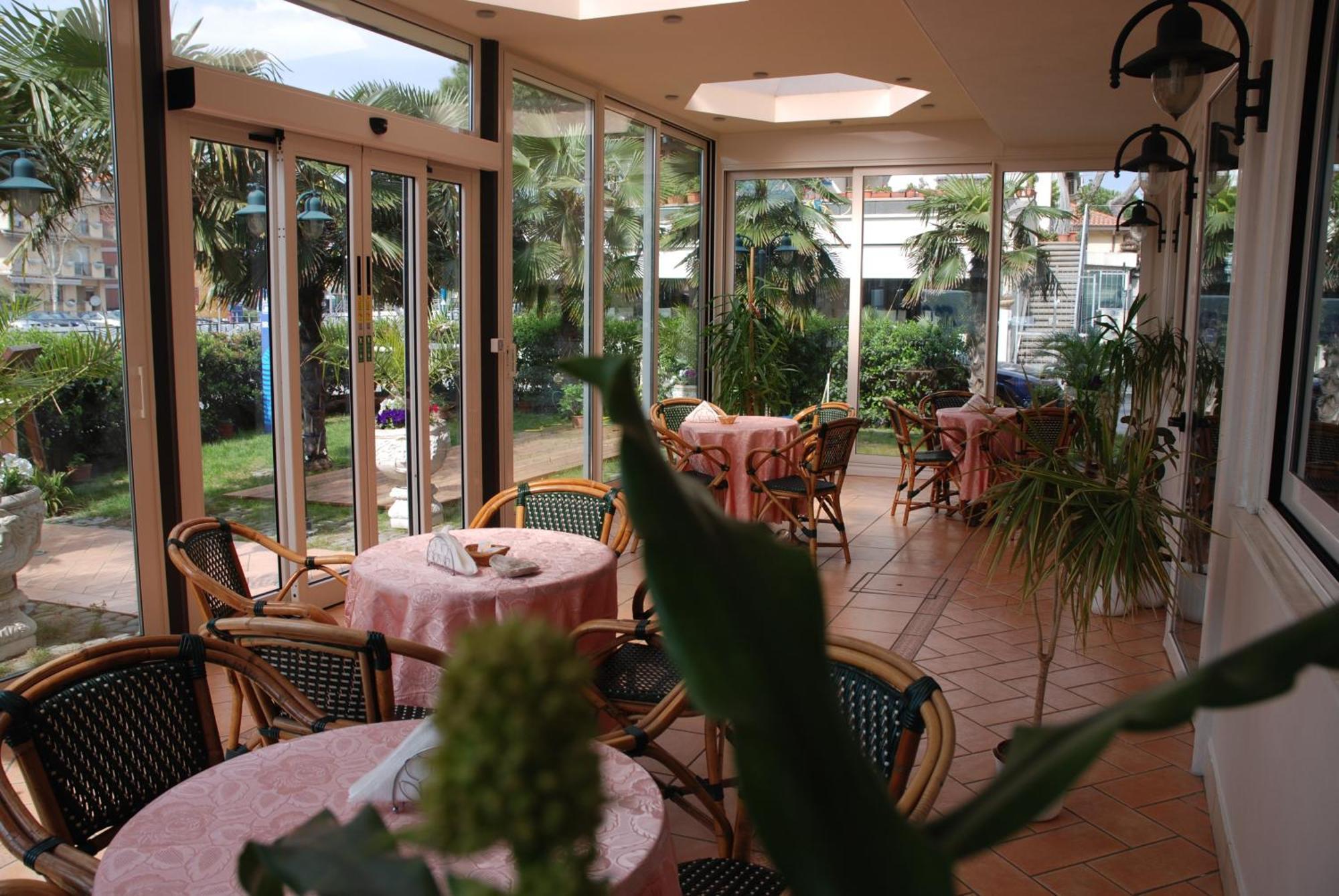 Hotel Residence Veliero Riccione Eksteriør bilde