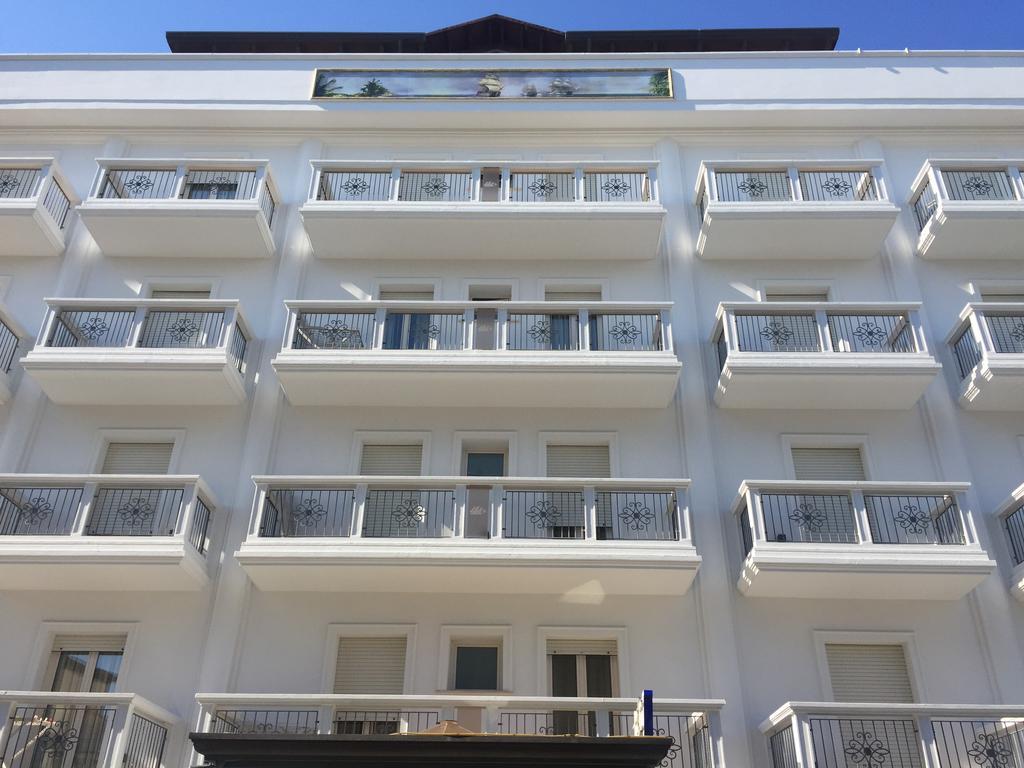 Hotel Residence Veliero Riccione Eksteriør bilde