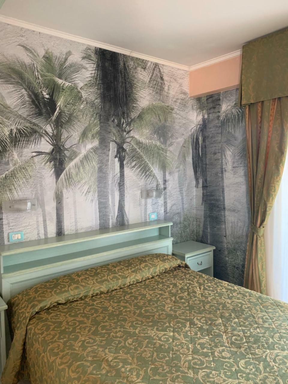 Hotel Residence Veliero Riccione Eksteriør bilde